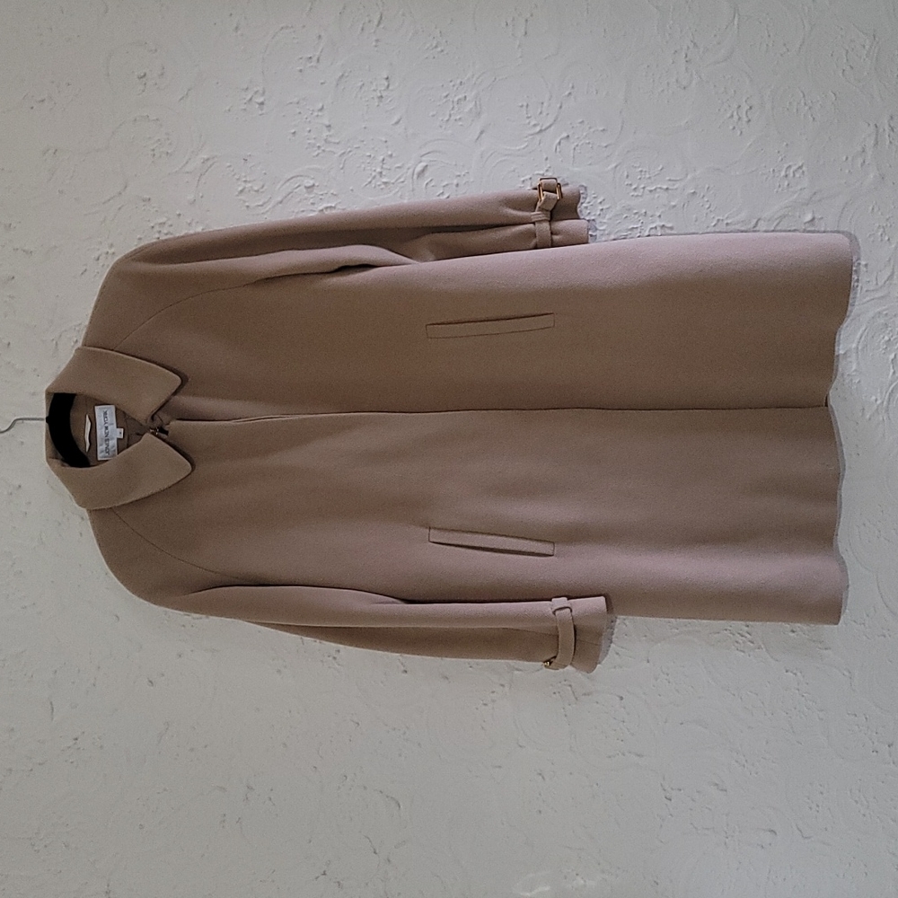 Jones New York Size 4  100% Wool coat